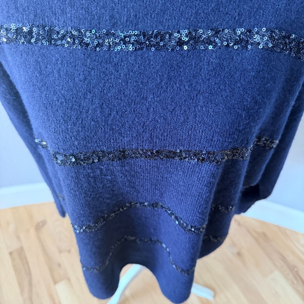 Vince Camuto Midnight Blue Sweater with Subtle Sequined Stripes - Picture 7 of 12